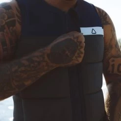 Gilet D'impact Follow Néoprène Signal Plus Mens Navy/Charcoal -Hydro Sport Soldes gilet d impact follow neoprene signal plus mens navycharcoal 2